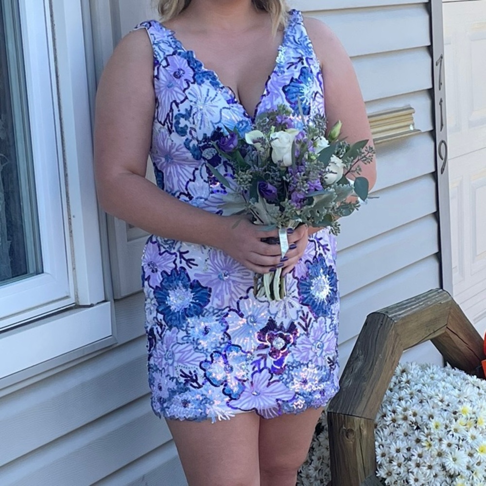 Short Hoco/prom dress… pics don’t do it justice.  Absolutely gorgeous in person!